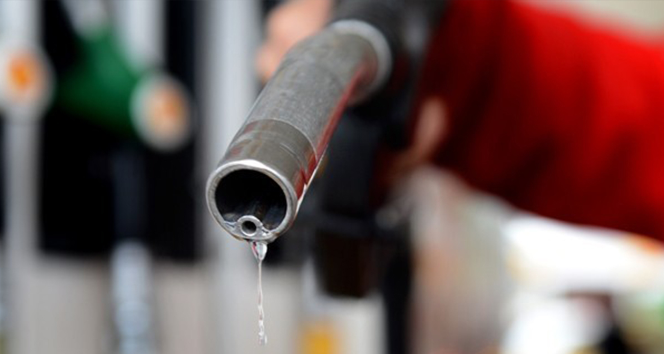 İstanbul’da çalışanları, benzin istasyonunu yaklaşık 7 milyon 350 bin lira dolandırdı