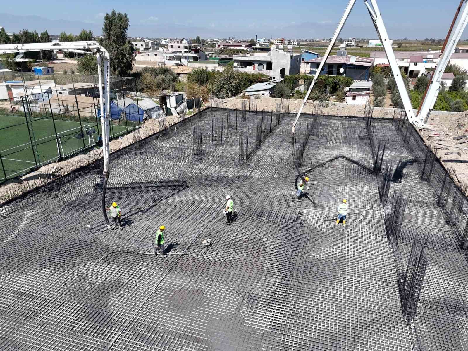 Hatay Büyükşehir Belediyesi, Bohşin Mahallesi’nde çok amaçlı salon inşasına başladı