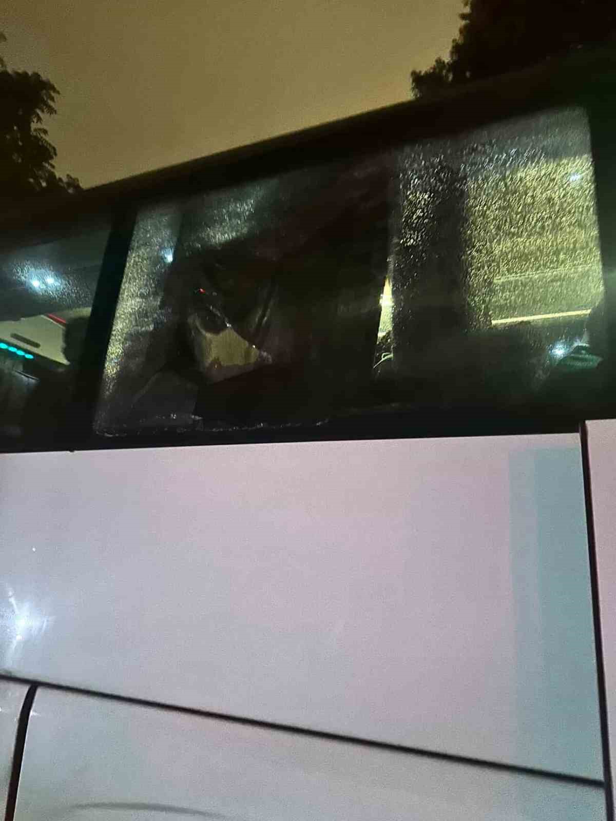 Kocaelispor taraftarlarına deplasmanda taşlı saldırı