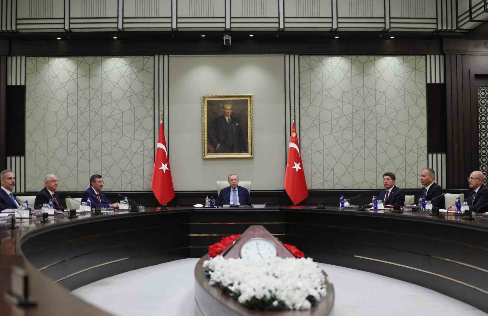 Cumhurbaşkanı Recep Tayyip Erdoğan başkanlığındaki Milli Güvenlik Kurulu (MGK), Cumhurbaşkanlığı Külliyesi’nde  toplandı.