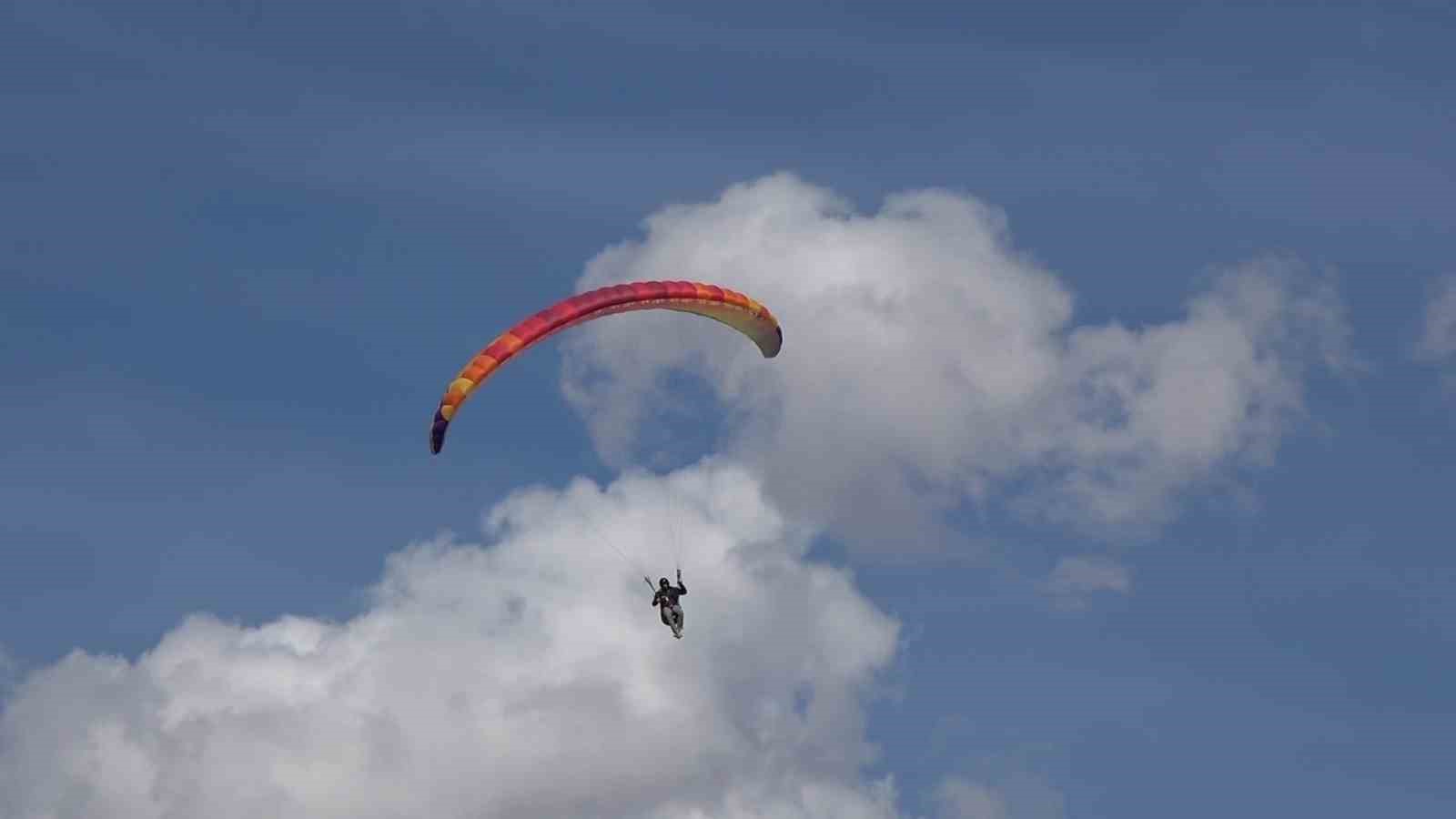 Kadın sporcudan Yamaç Paraşütü Dünya Kupası Ön Eleme Şampiyonasında önemli başarı