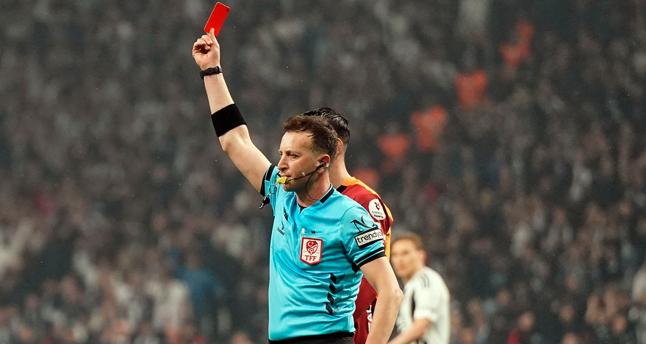 Galatasaray-Beşiktaş derbileri bol kırmızı kartlı geçiyor!