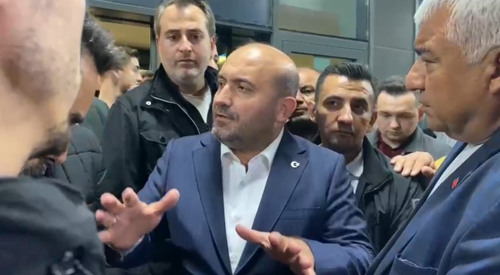 AK Parti İl Başkanı Albayrak’tan Milletvekili Gürcan’ın yaralandığı kazayla ilgili açıklama