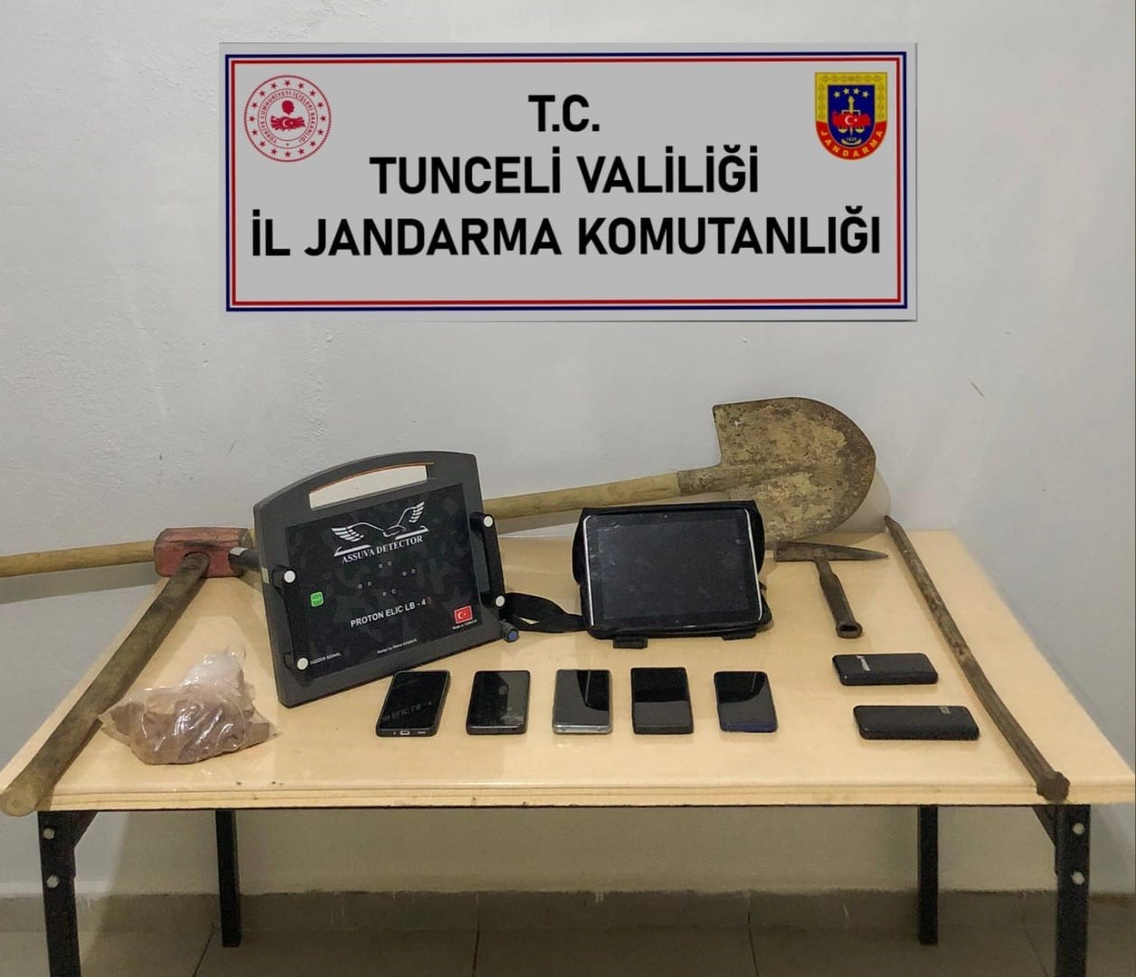 Tunceli’de kaçak kazı yapan 5 şüpheli suçüstü yakalandı