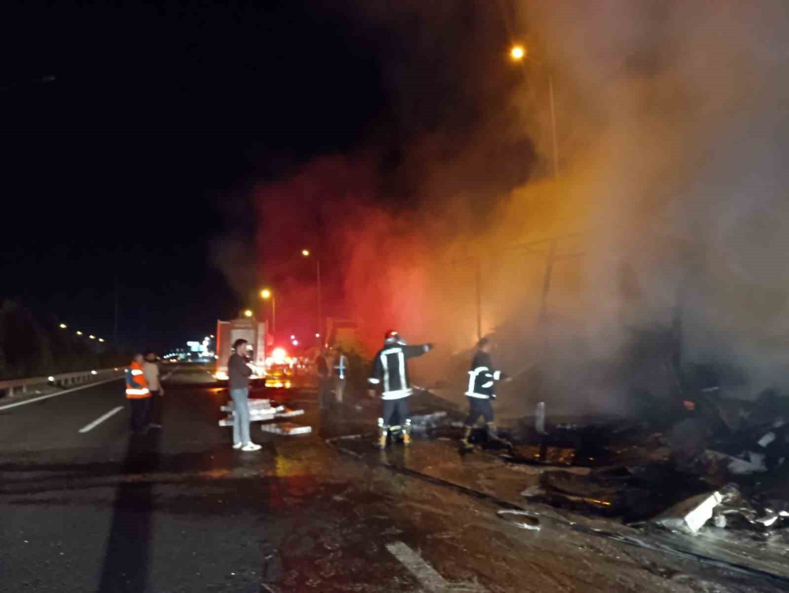 Şanlıurfa’da TV yüklü tır alev topuna döndü