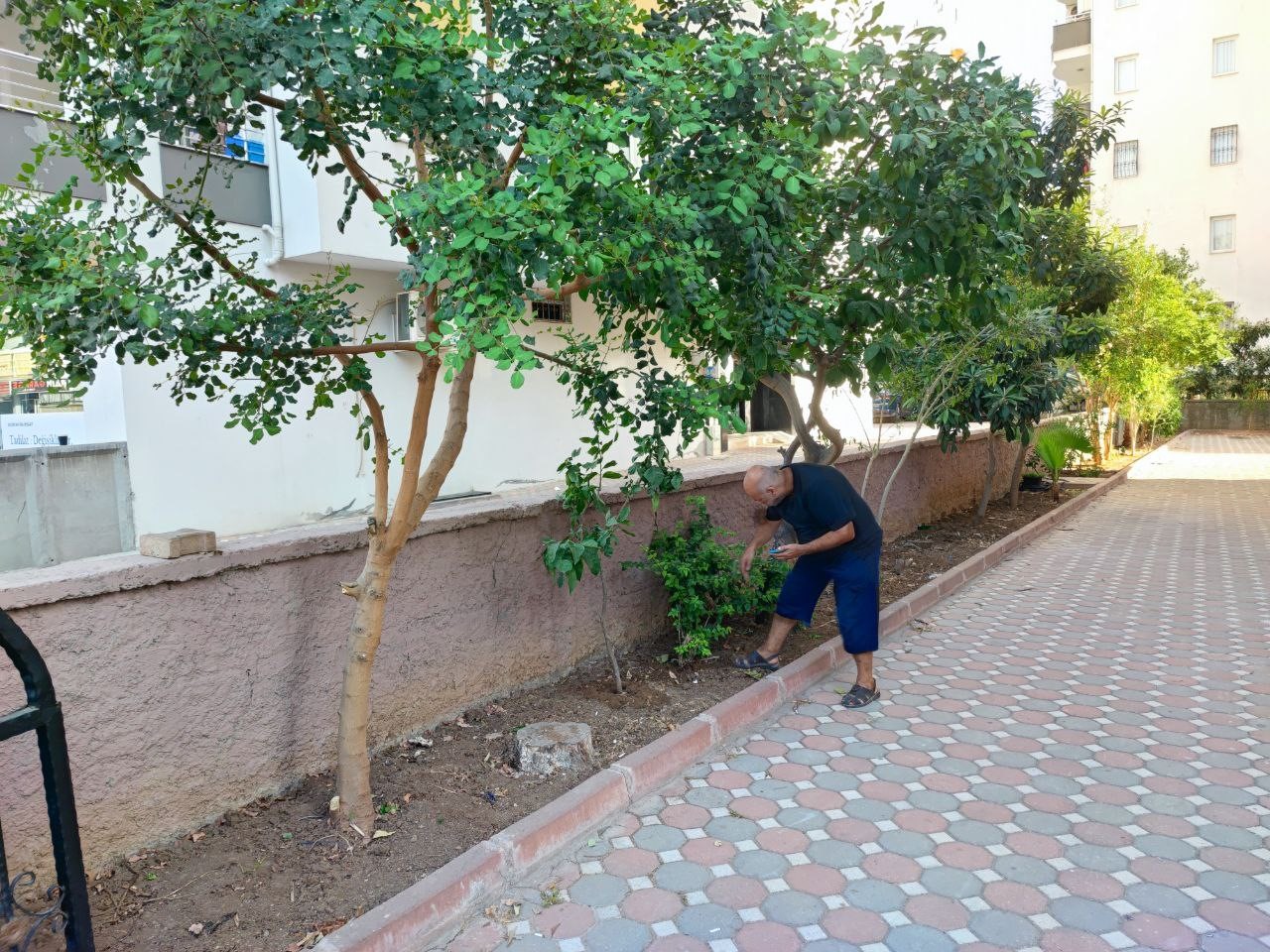 Dedektif gibi iz sürdü, çalınan telefonunun yerini 15 ay sonra buldu