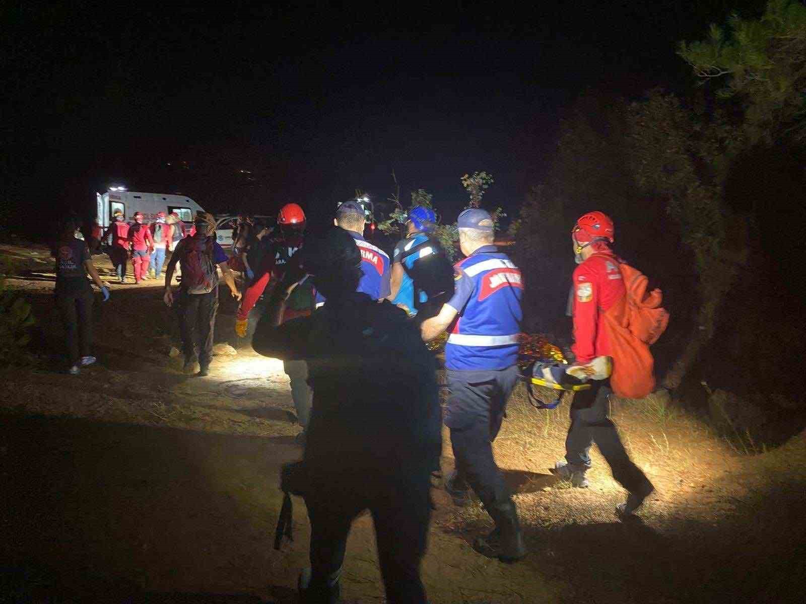 Alanya’da mağarada mahsur kalan 2 çocuk kurtarıldı