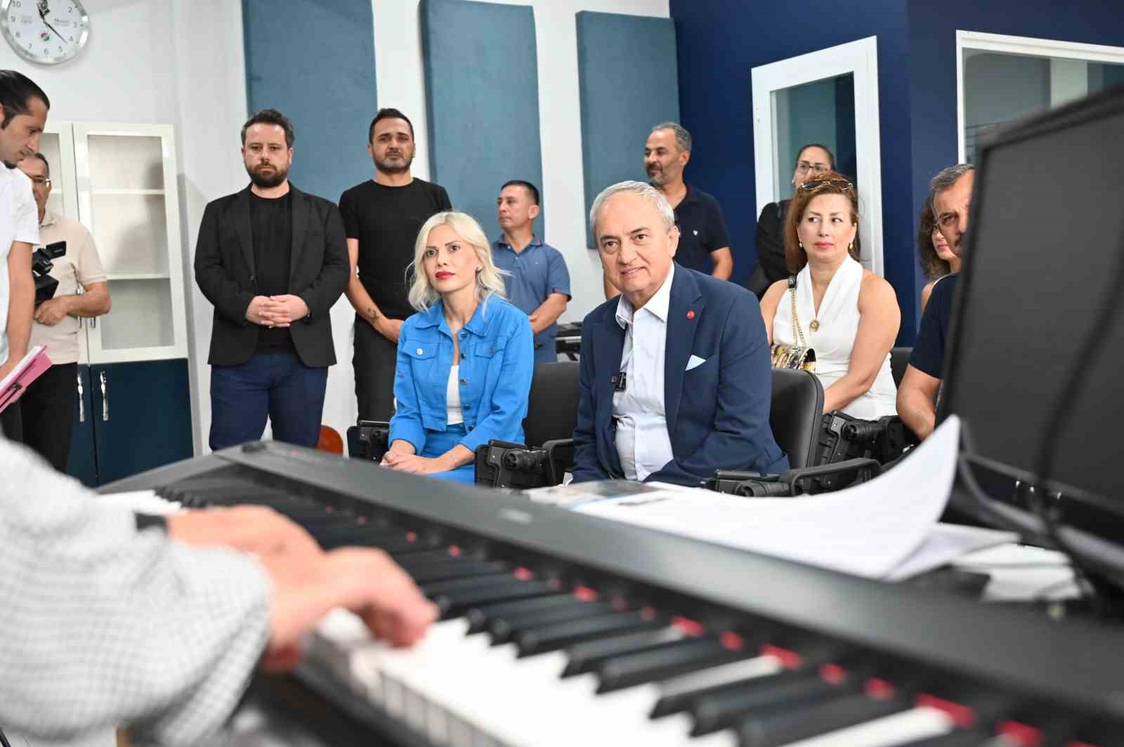 Kepez Belediyesi’nden Şehit Celal Özcan Anadolu Lisesi’ne müzik sınıfı