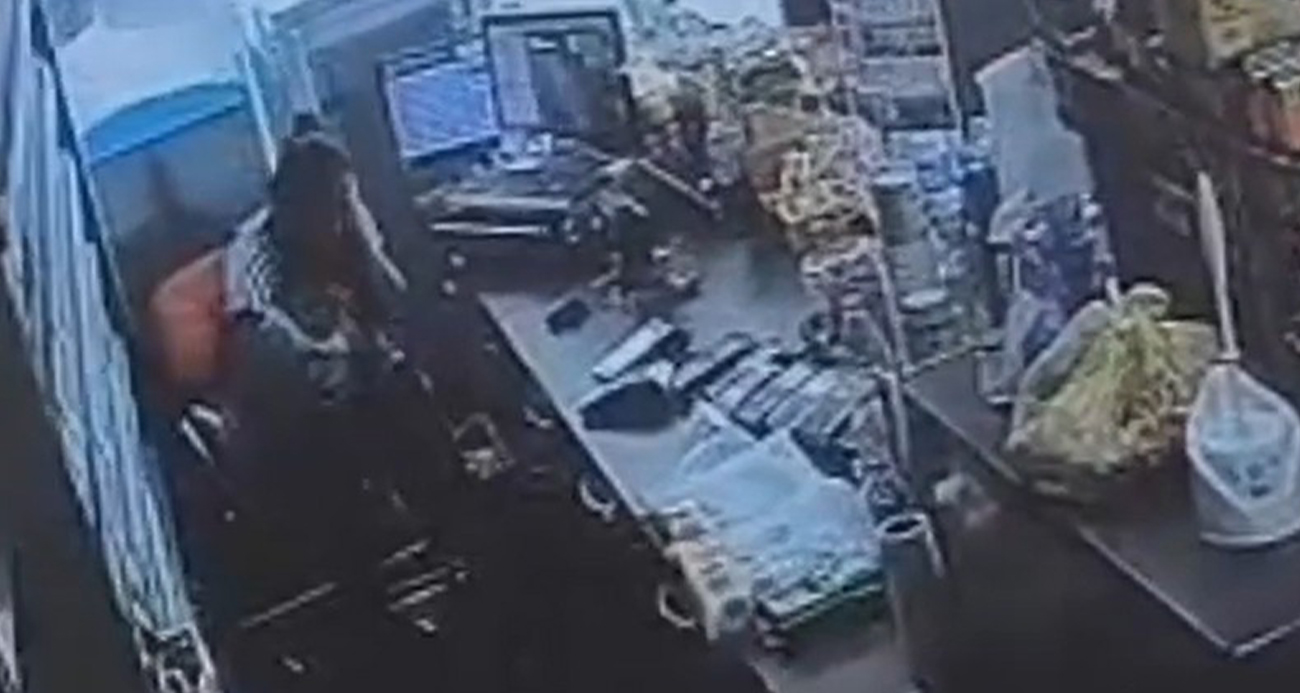 Manisa’da eski eş dehşeti: Kucağındaki bebeğe aldırmadan defalarca bıçakladı