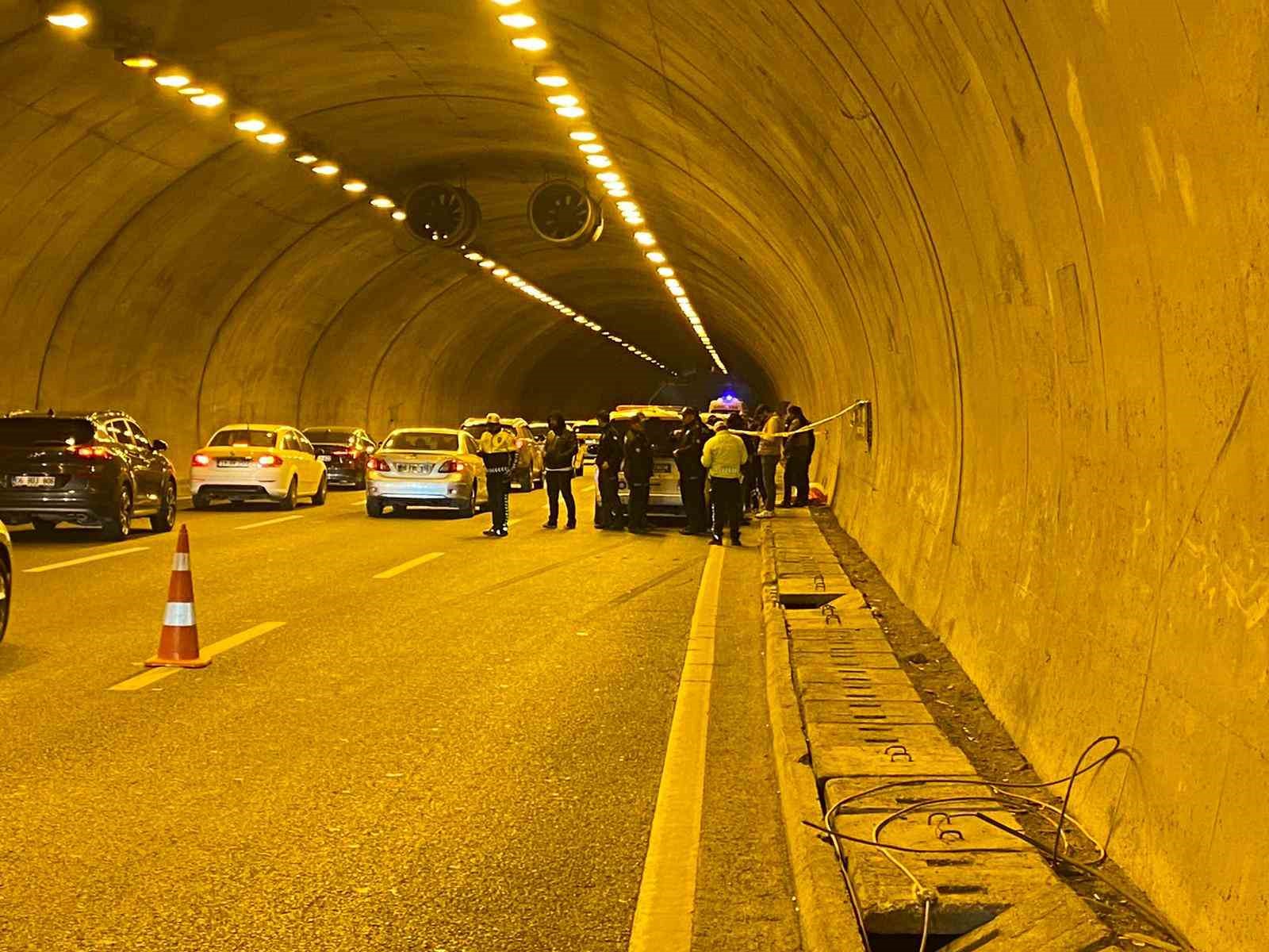 Ankara’da otomobilin içerisinde silahlı kavga: 1 ölü, 1 yaralı