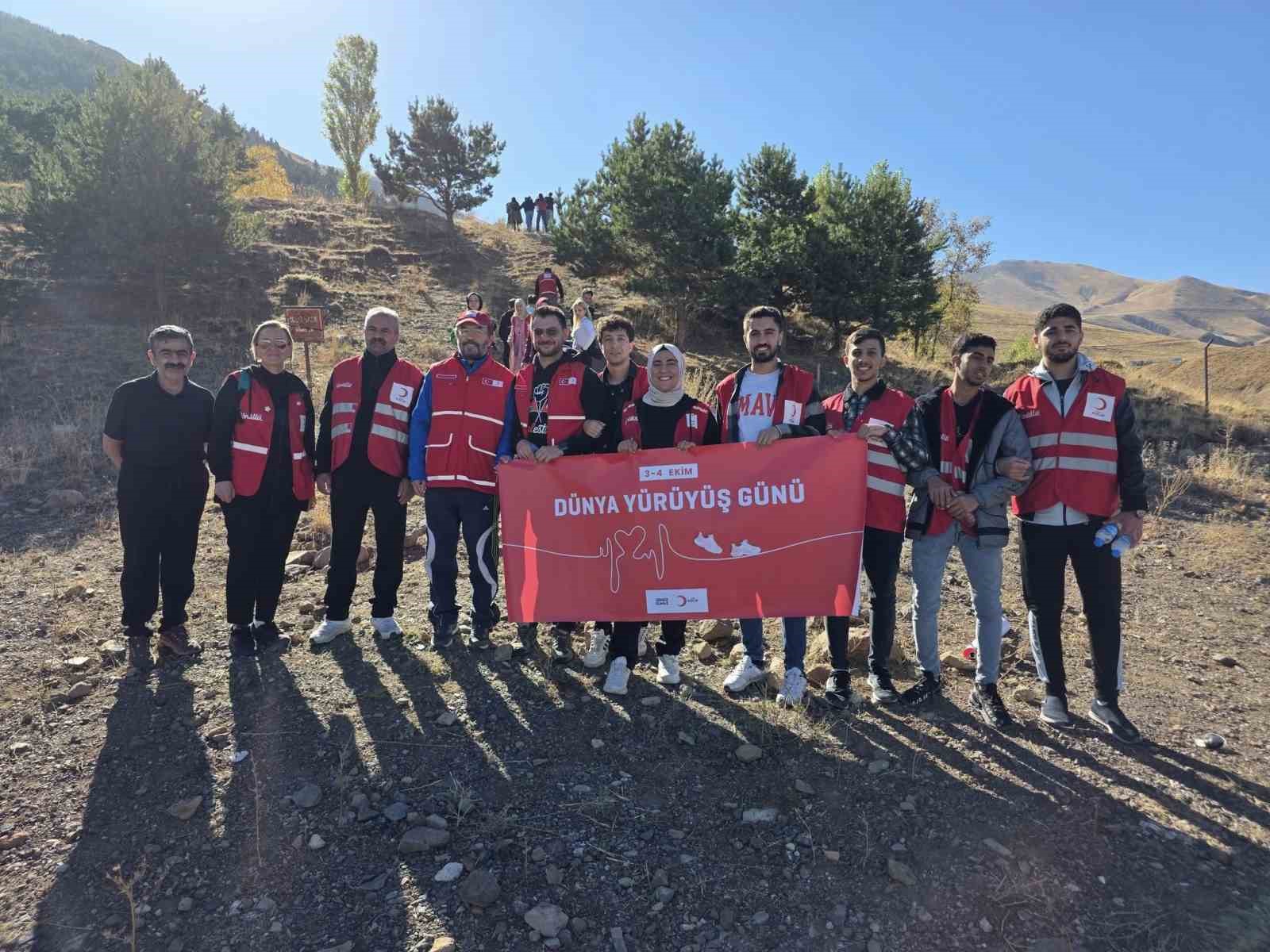 Kızılay’dan Dünya Yürüyüş Günü’nde sağlık için adım etkinliği