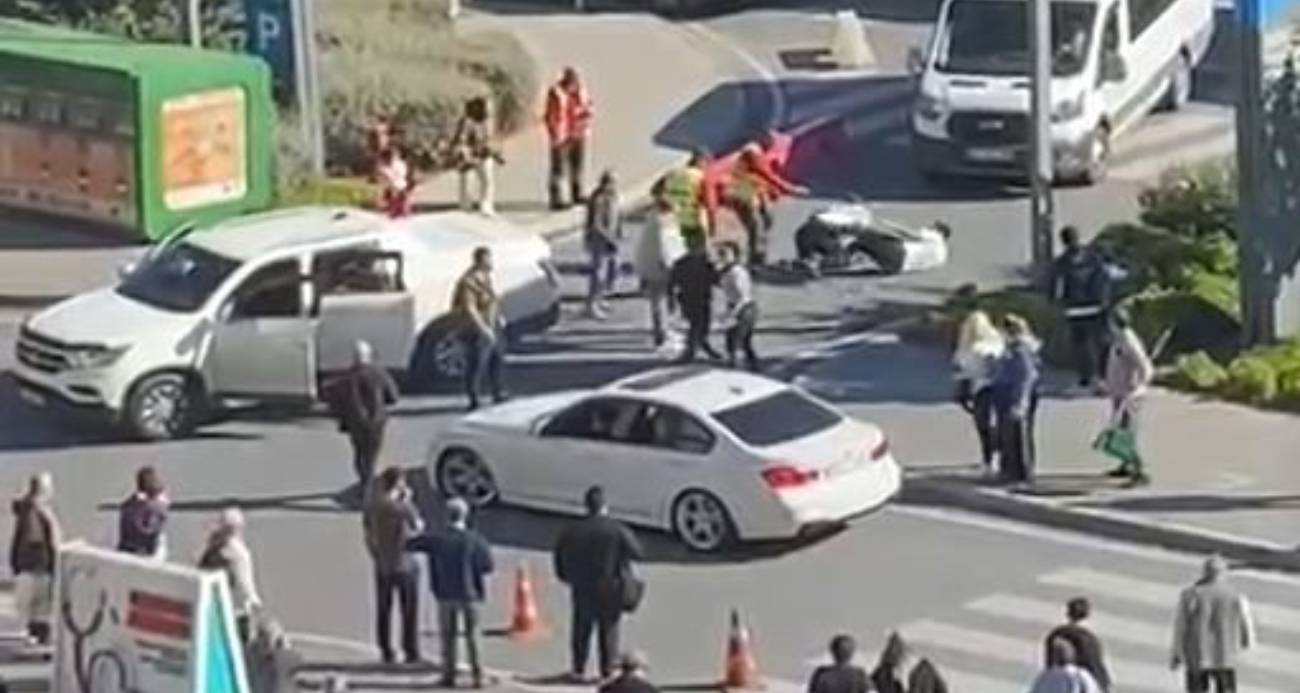 Hastane girişinde kavga: Taraflar tekme tokat birbirine girdi