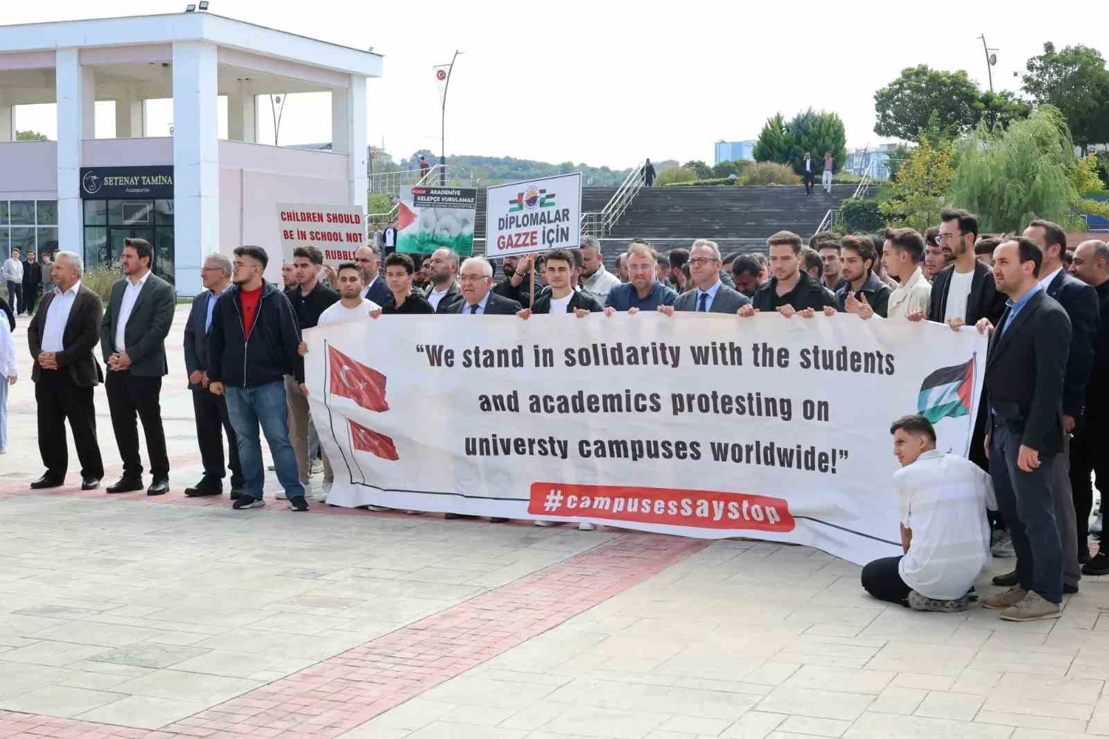 Sinop’ta üniversite öğrencilerinden Gazze’ye destek