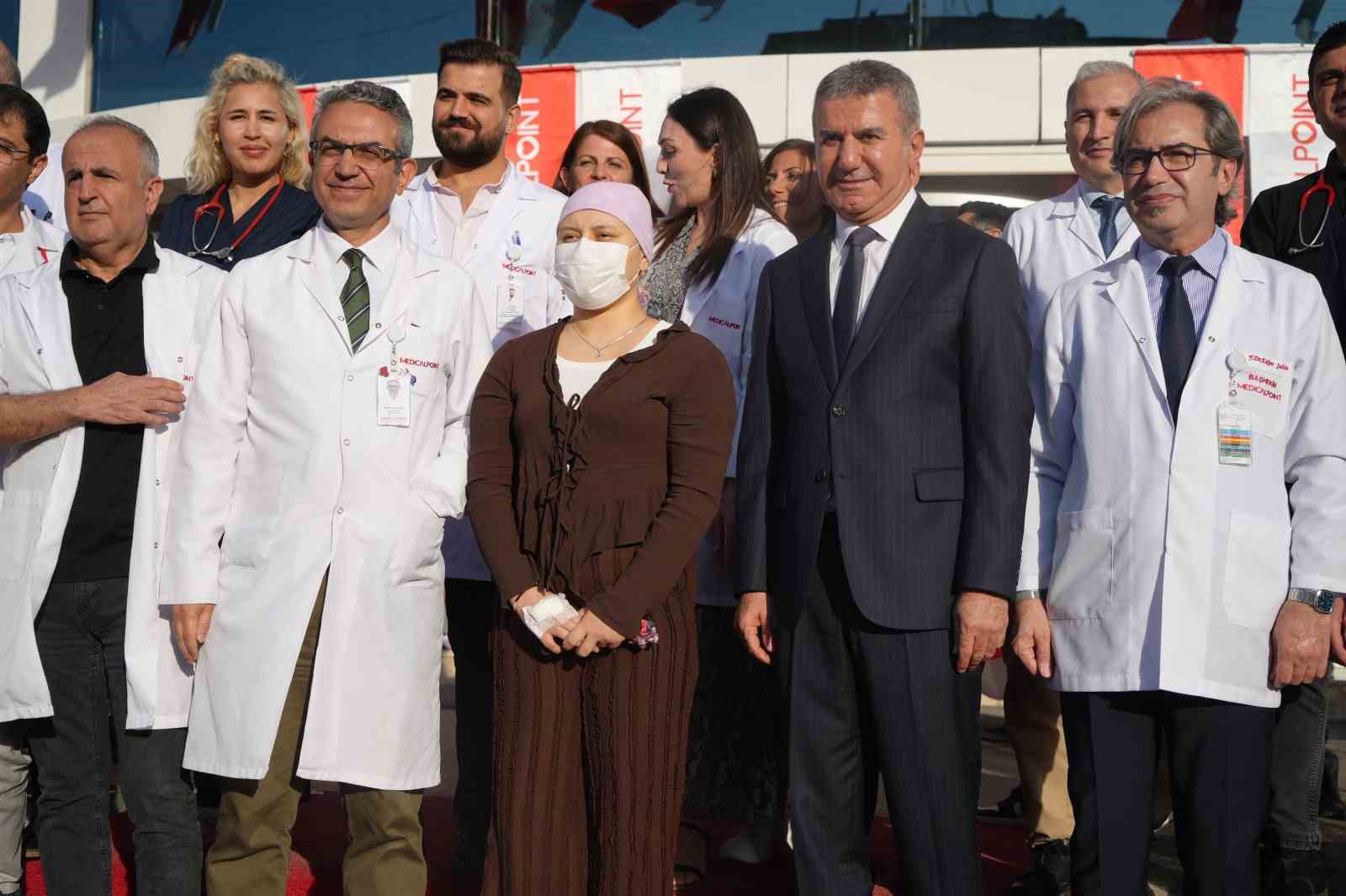 Kanseri yenen Didem için gökyüzüne balonlar bırakıldı