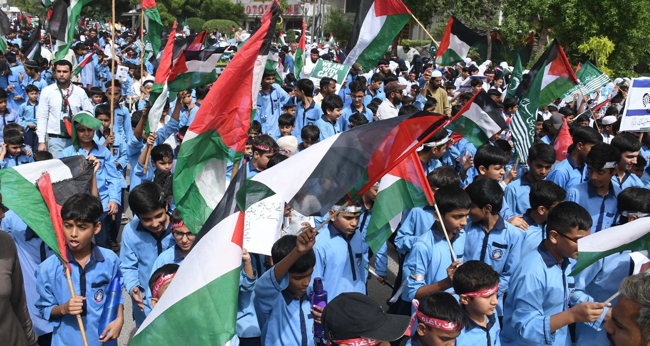 Pakistan’da İsrail’in Gazze’ye yönelik saldırıları ikinci yılında protesto edildi