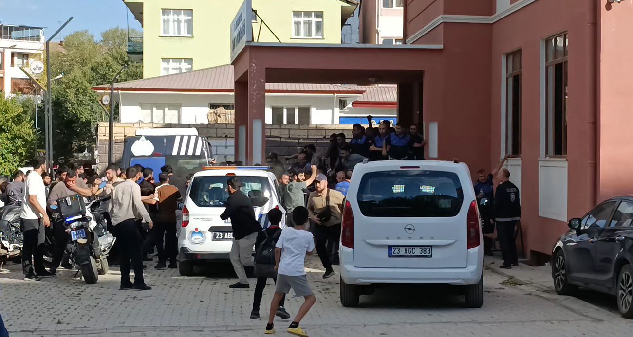 Elazığ'da Furkancılar Zabıta Müdürlüğünü bastı