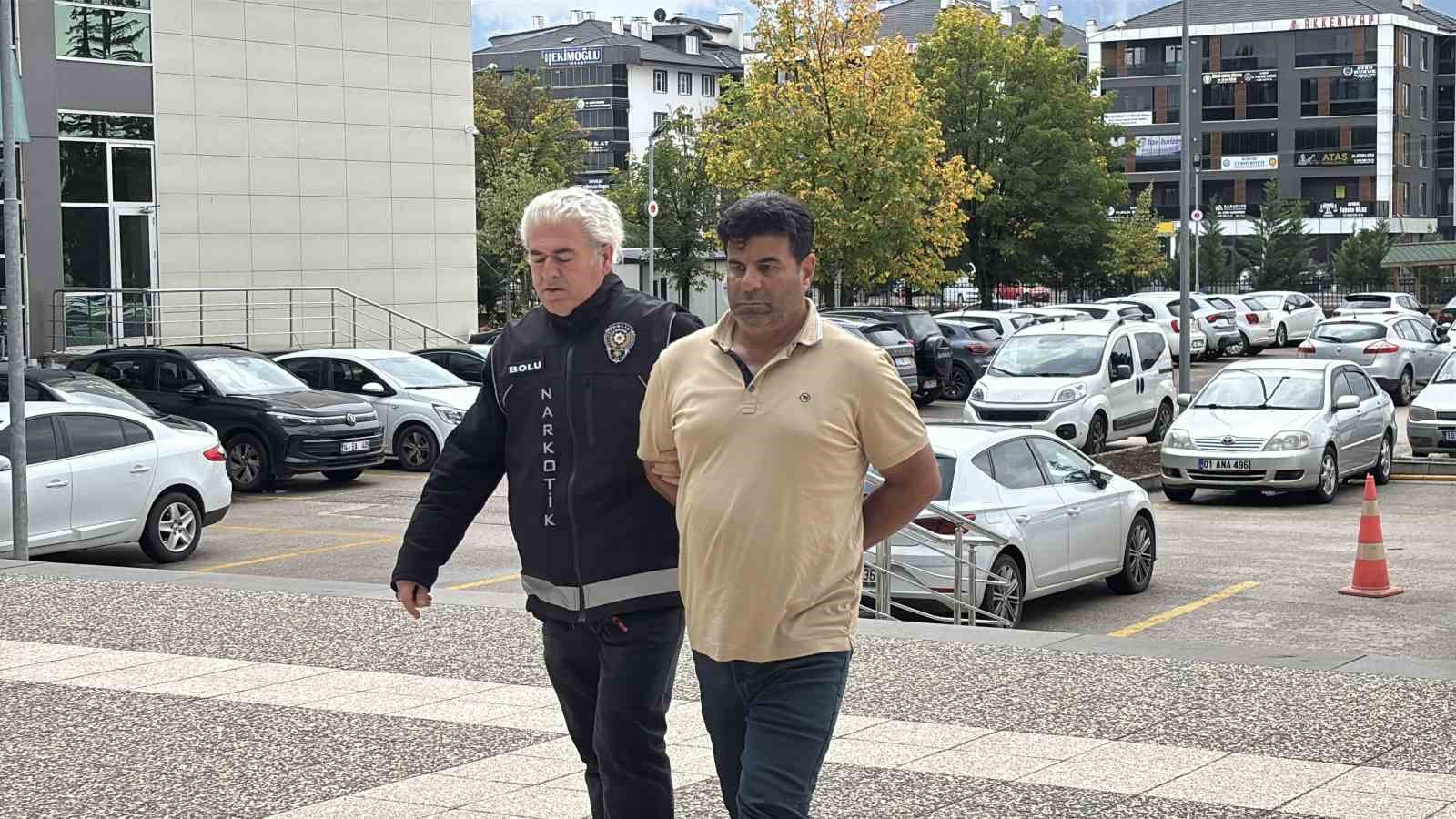 Bolu’da aracın dingillerine gizlenmiş 7 kilo uyuşturucu ele geçirildi