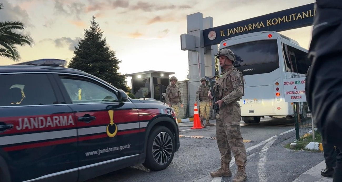 Sağlık kontrolünün ardından ünlü isimler İstanbul İl Jandarma Komutanlığına getirildi