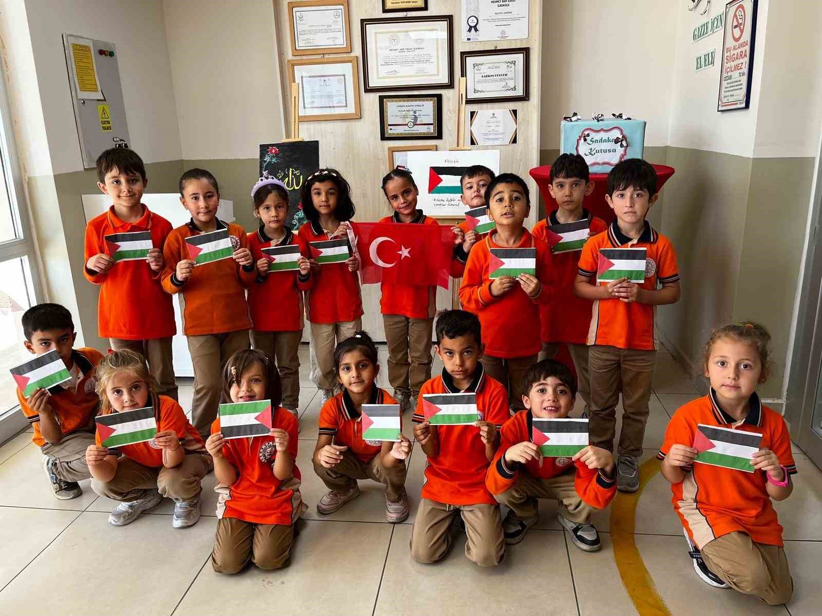 Darende’de ilkokul öğrencilerinden Gazze ve Filistin’e anlamlı destek