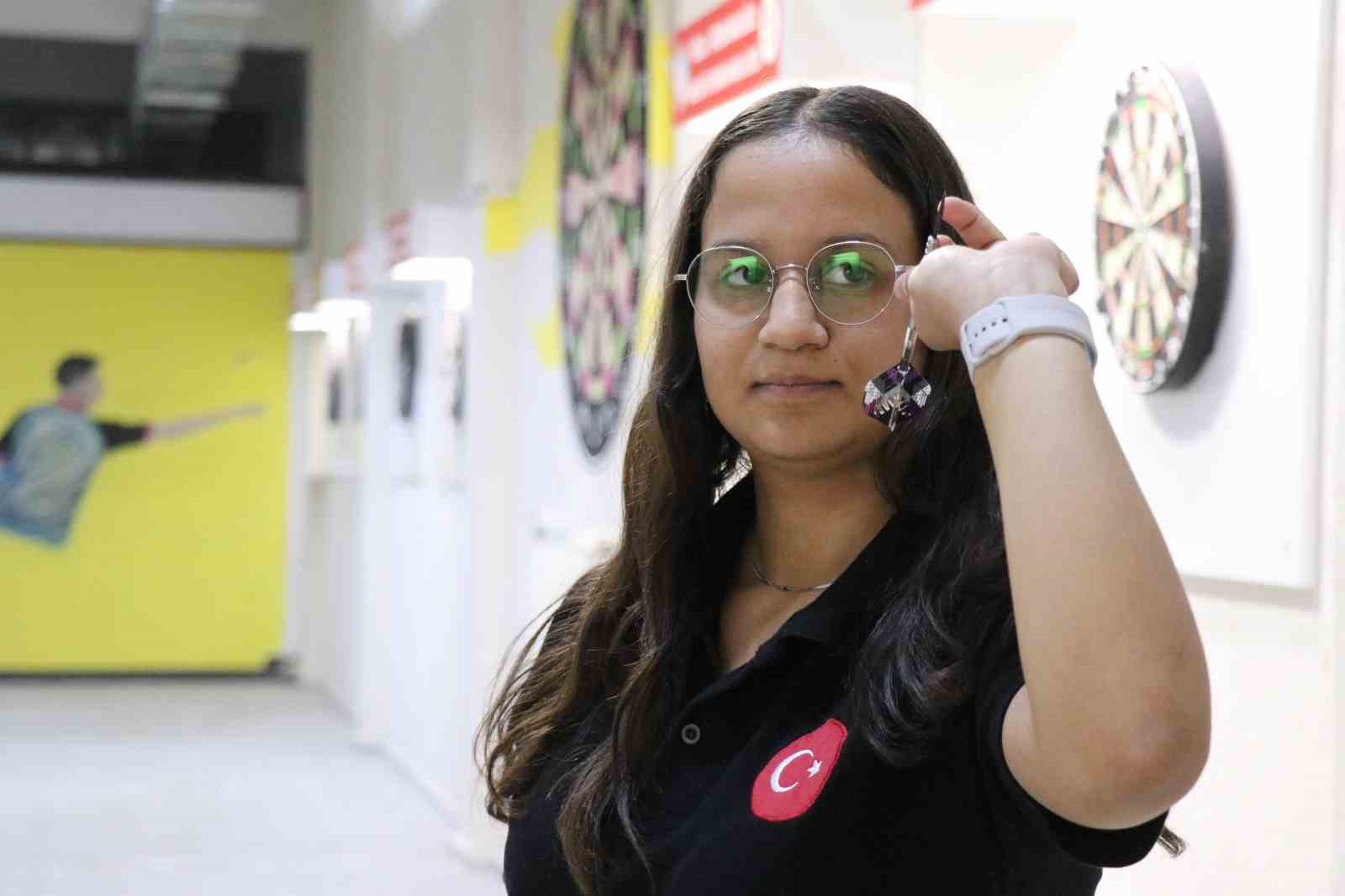 Başarısız geçen milli takım seçmelerinde daha da hırslandı, şimdi dünya şampiyonu