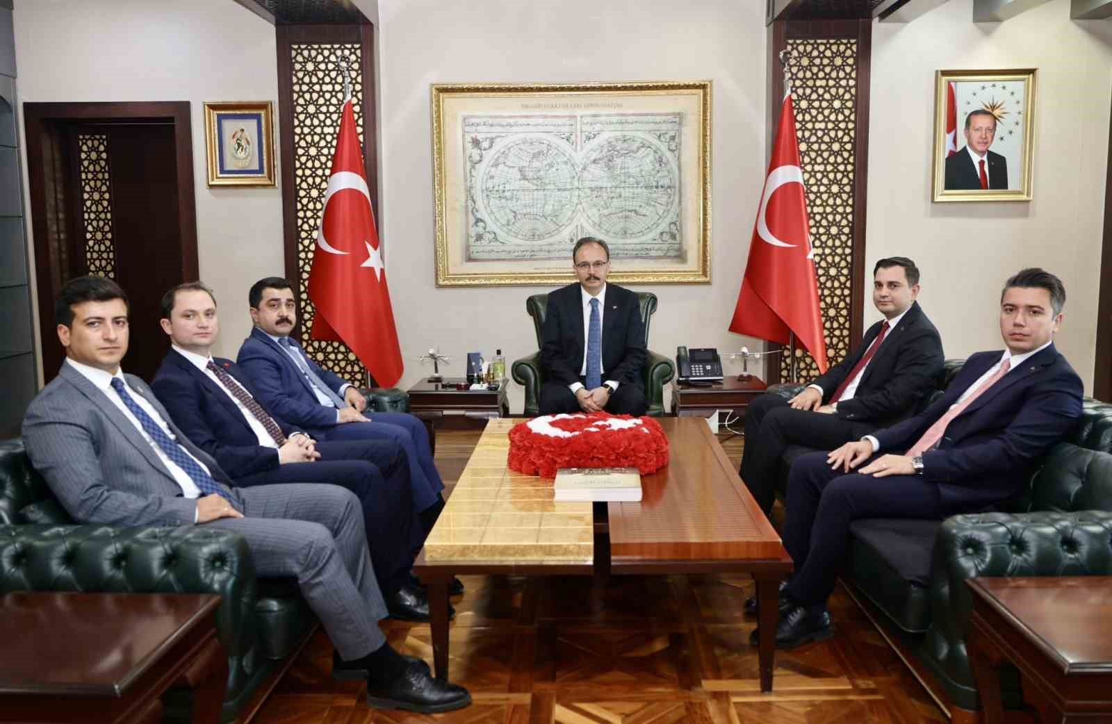 siirt-te-goreve-baslayan-mulki-idare-amirleri-vali-kizilkaya-ile-bir-araya-geldi