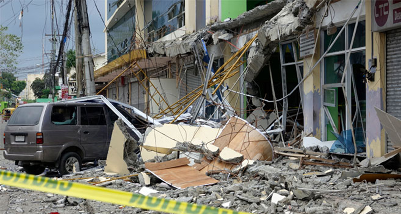 Filipinler’de 7.4 büyüklüğünde deprem meydana geldi, tsunami uyarısı yapıldı