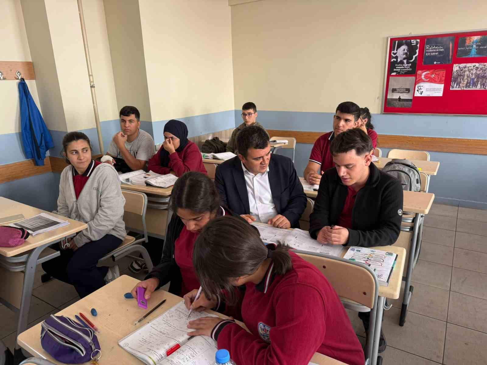 Kaymakam Dertlioğlu’ndan Selahaddin Eyyubi Fen Lisesine Ziyaret