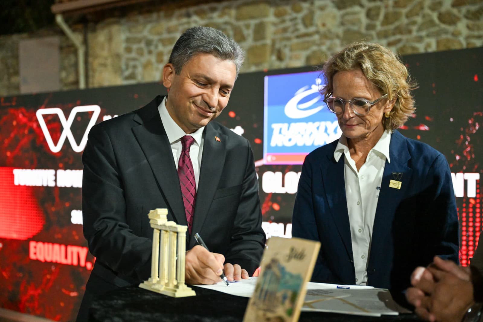 Avrupa’nın en iyi kürekçileri Antalya’da yarışıyor