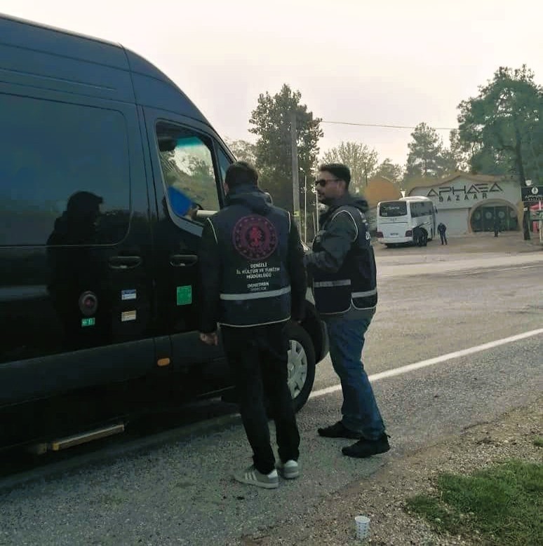 Pamukkale’de kaçak tur ve belgesiz rehberlere sıkı denetim