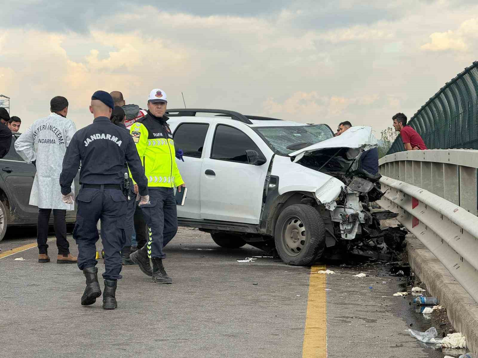 Bakan Yerlikaya’dan şehit jandarmalar için taziye mesajı