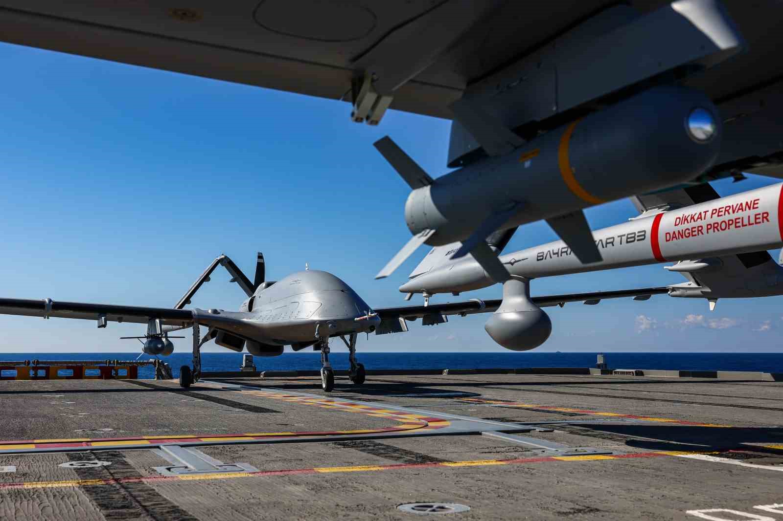 Mavi Vatan’daki Denizkurdu tatbikatında Milli SİHA’lardan tam isabet