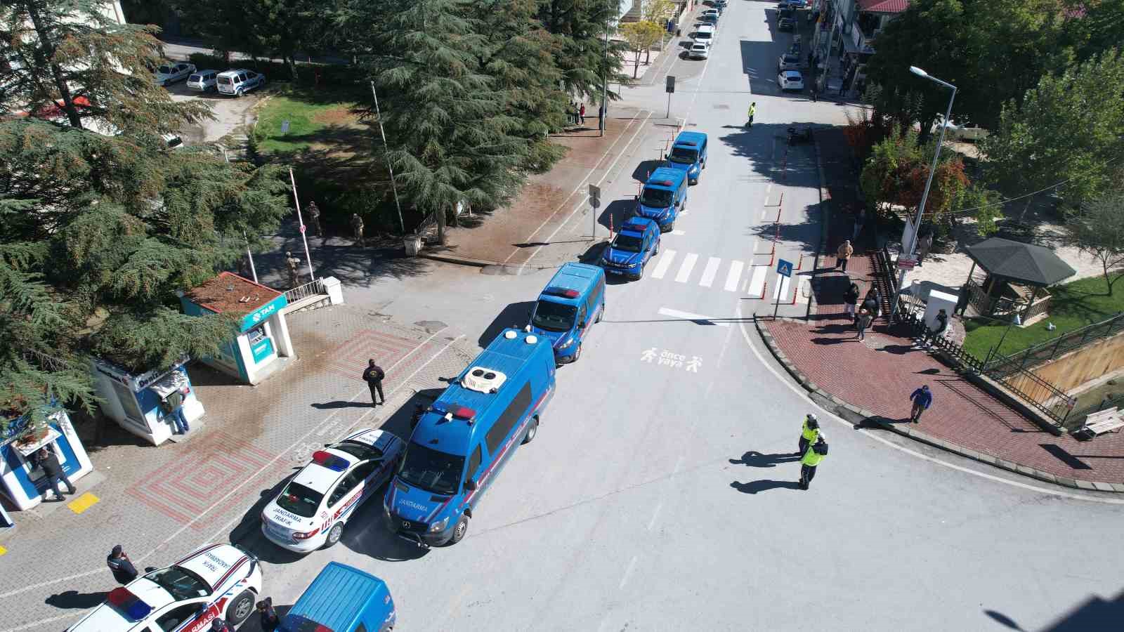 Gündüz çoban, gece hırsız olan ‘Kaçarlar’ şebekesi jandarmadan kaçamadı