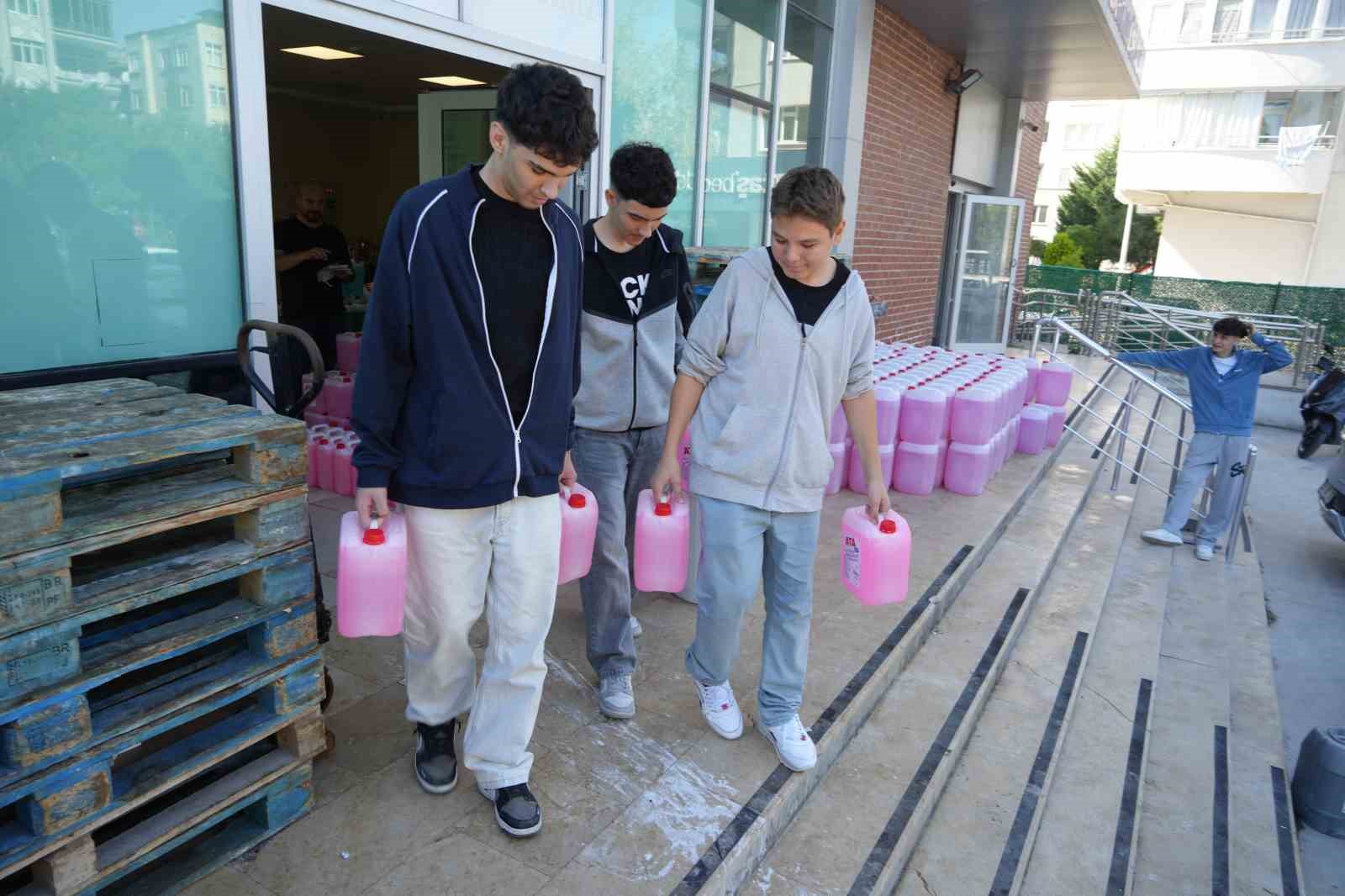 ’Fabrika gibi lise’ye 150 ton temizlik malzemesi siparişi