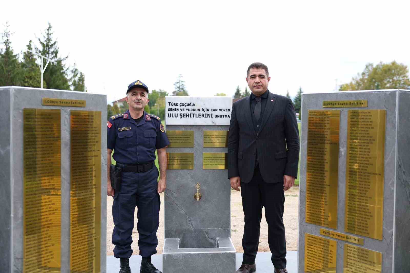 Jandarmadan şehitler çeşmesi