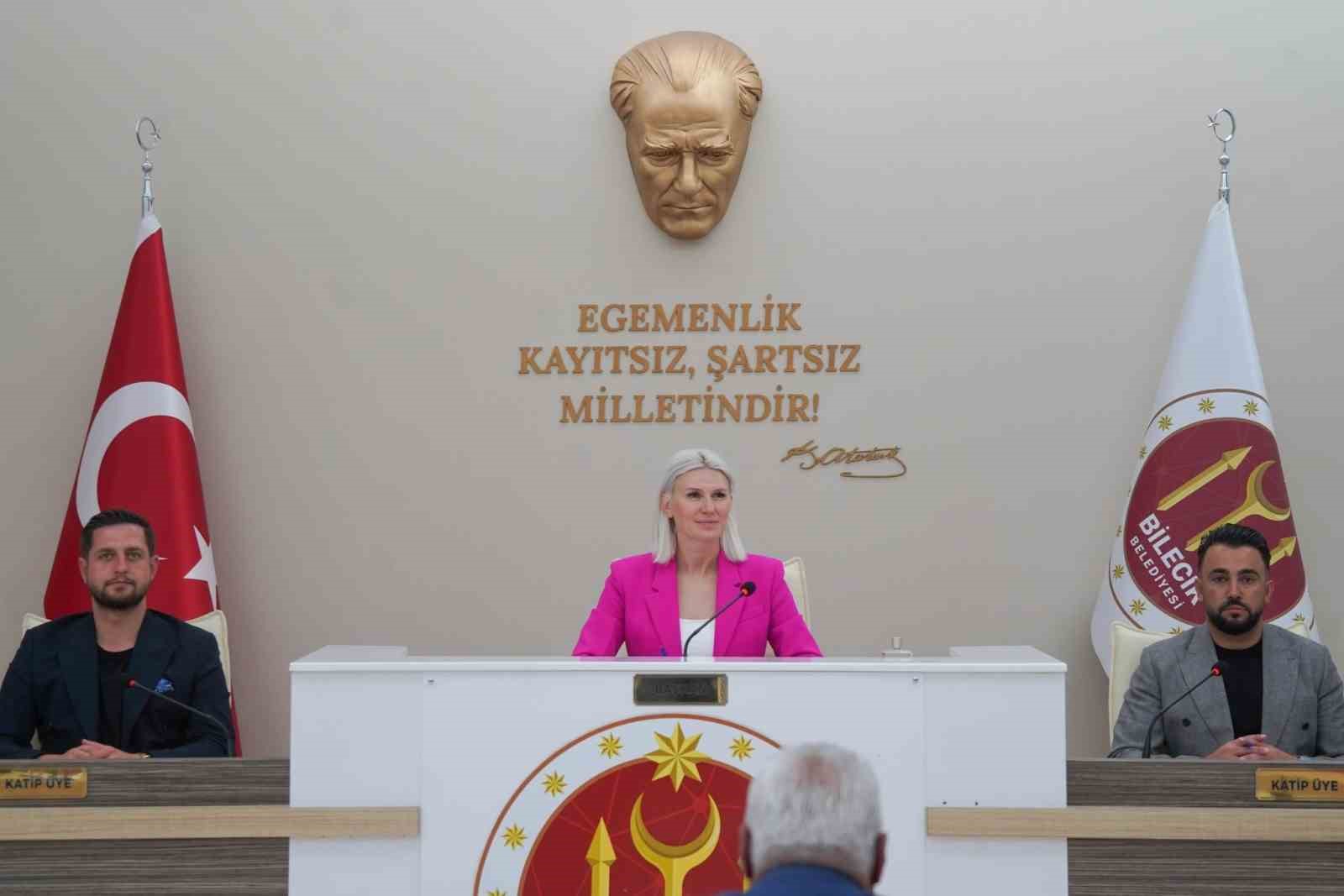 65 yaş üstü vatandaşların dolmuşlara alınmaması sorunu çözüme kavuştu