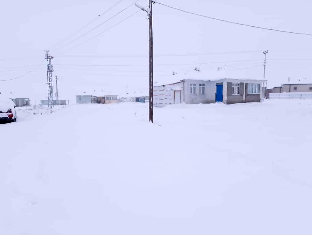 Aşkale beyaza büründü