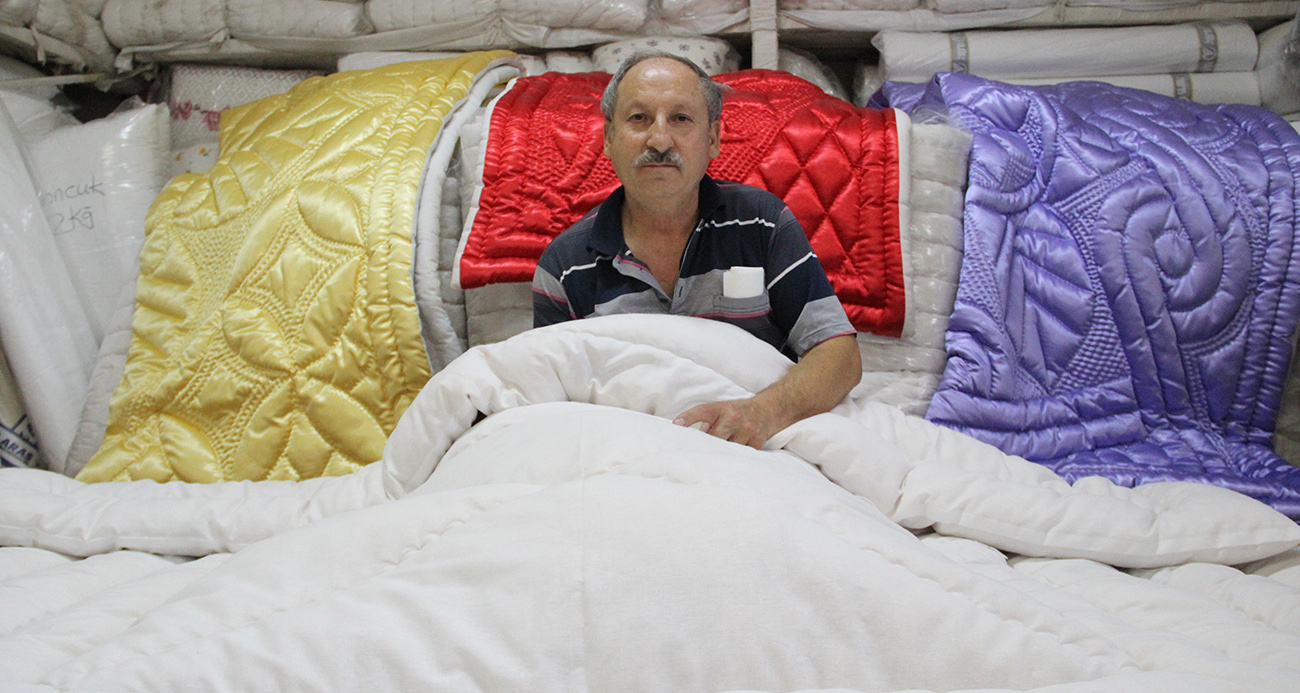 Dolaplara kaldırılan yün yataklara ilgi yeniden arttı: Yorgancılar randevu sistemiyle çalışmaya başladı