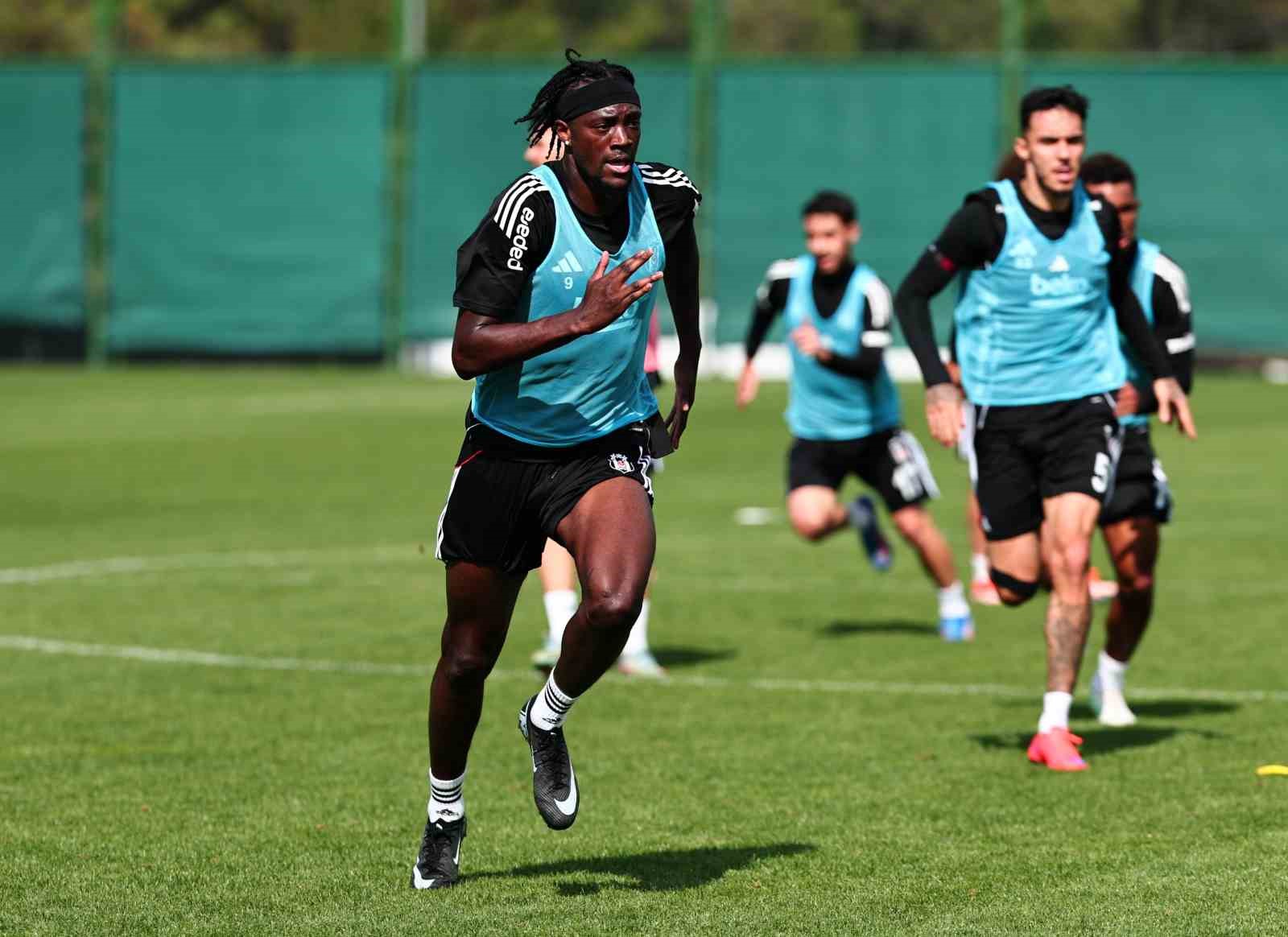 Beşiktaş’ta Gençlerbirliği maçı hazırlıkları devam etti