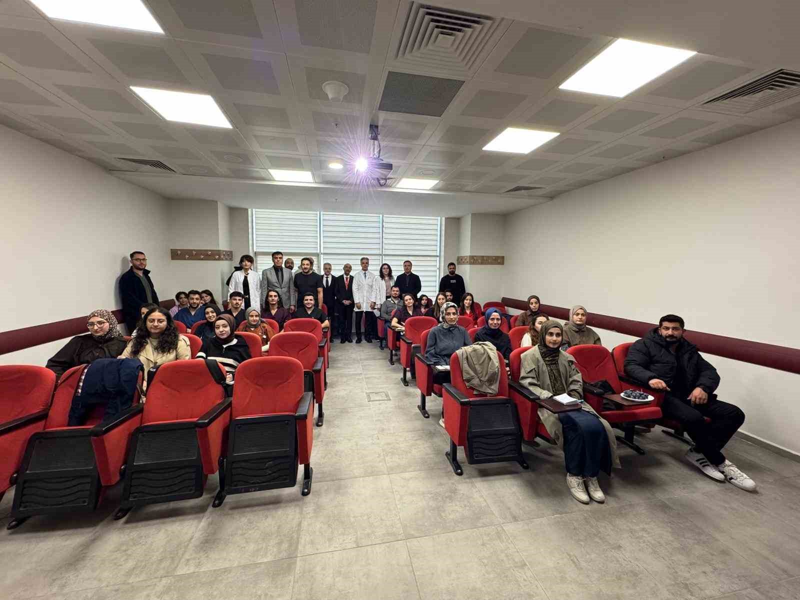 Hastane çalışanının silahlı saldırısı sonucu bacağını kaybeden tıp öğrencisine validen doğum günü sürprizi