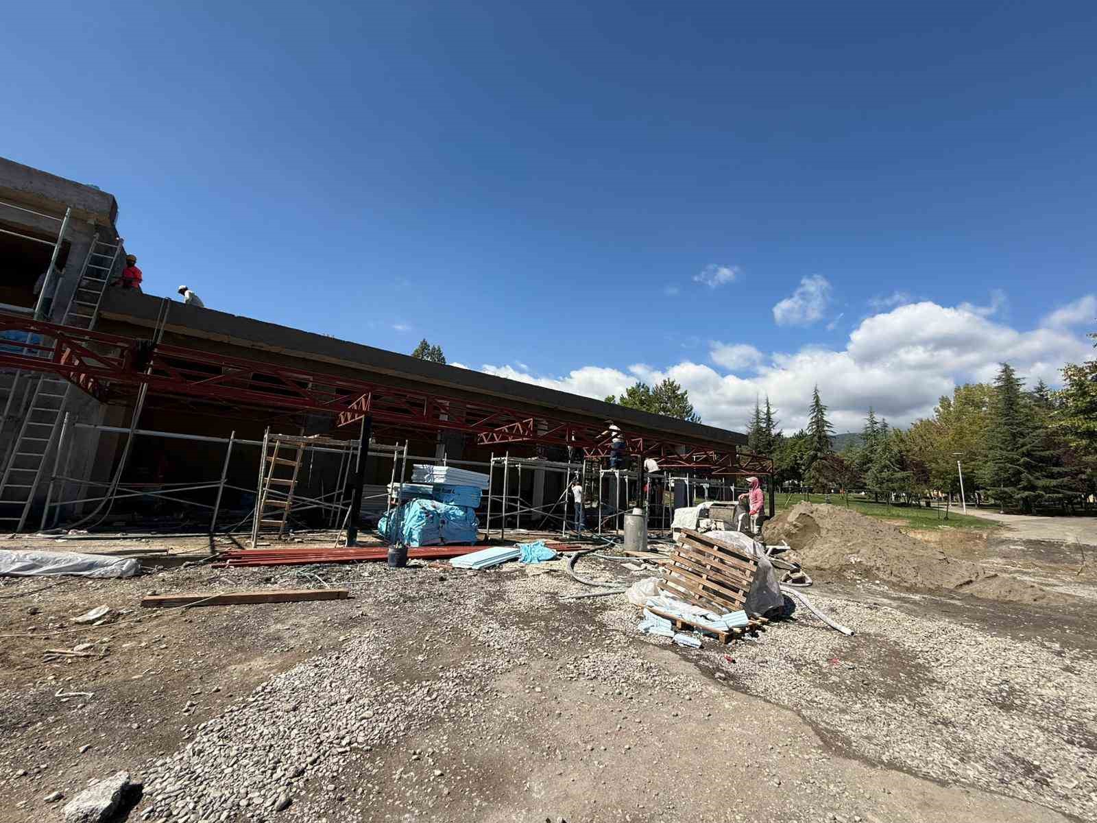 5000 Evler’de Sosyal Tesis Çalışmaları Sürüyor