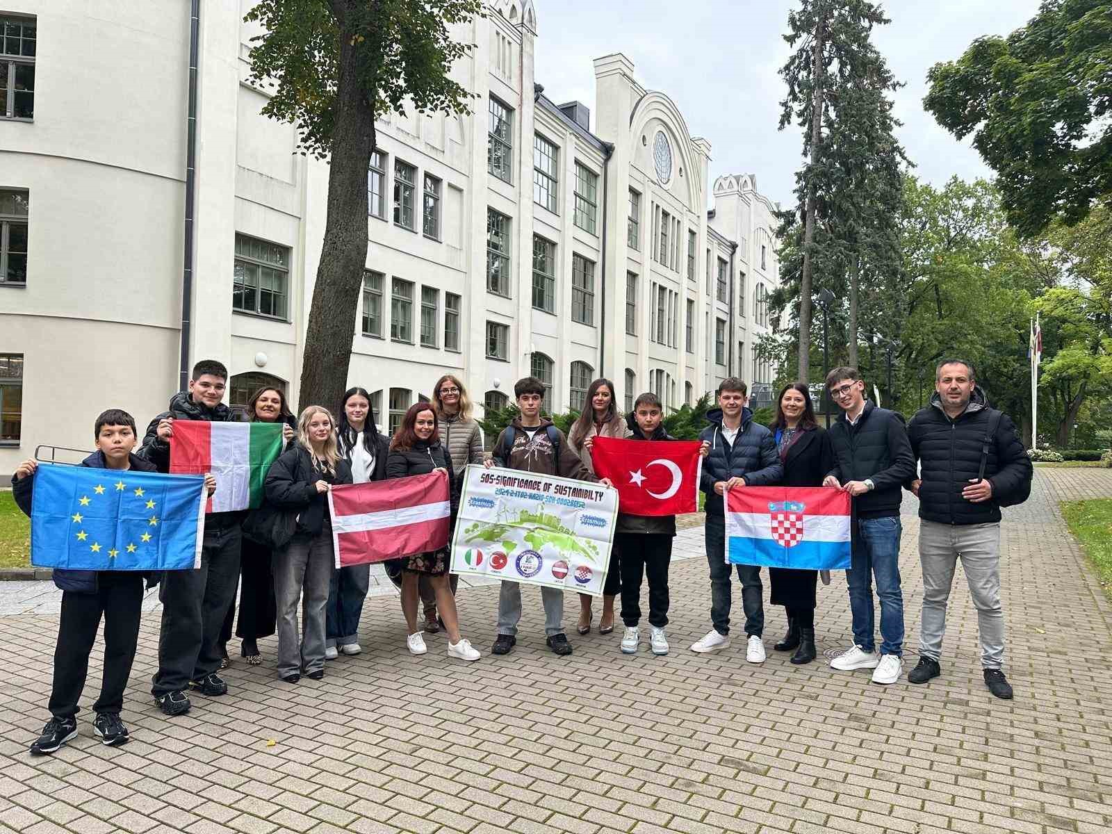 Gediz Altınkent Ortaokulu, Erasmus+ projesiyle Letonya’da
