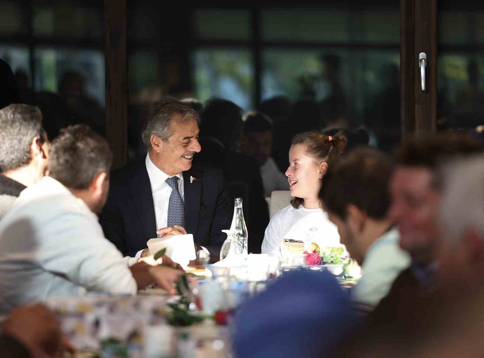 Başkan Alemdar, Beyaz Baston Günü’nde görme engellilerle buluştu