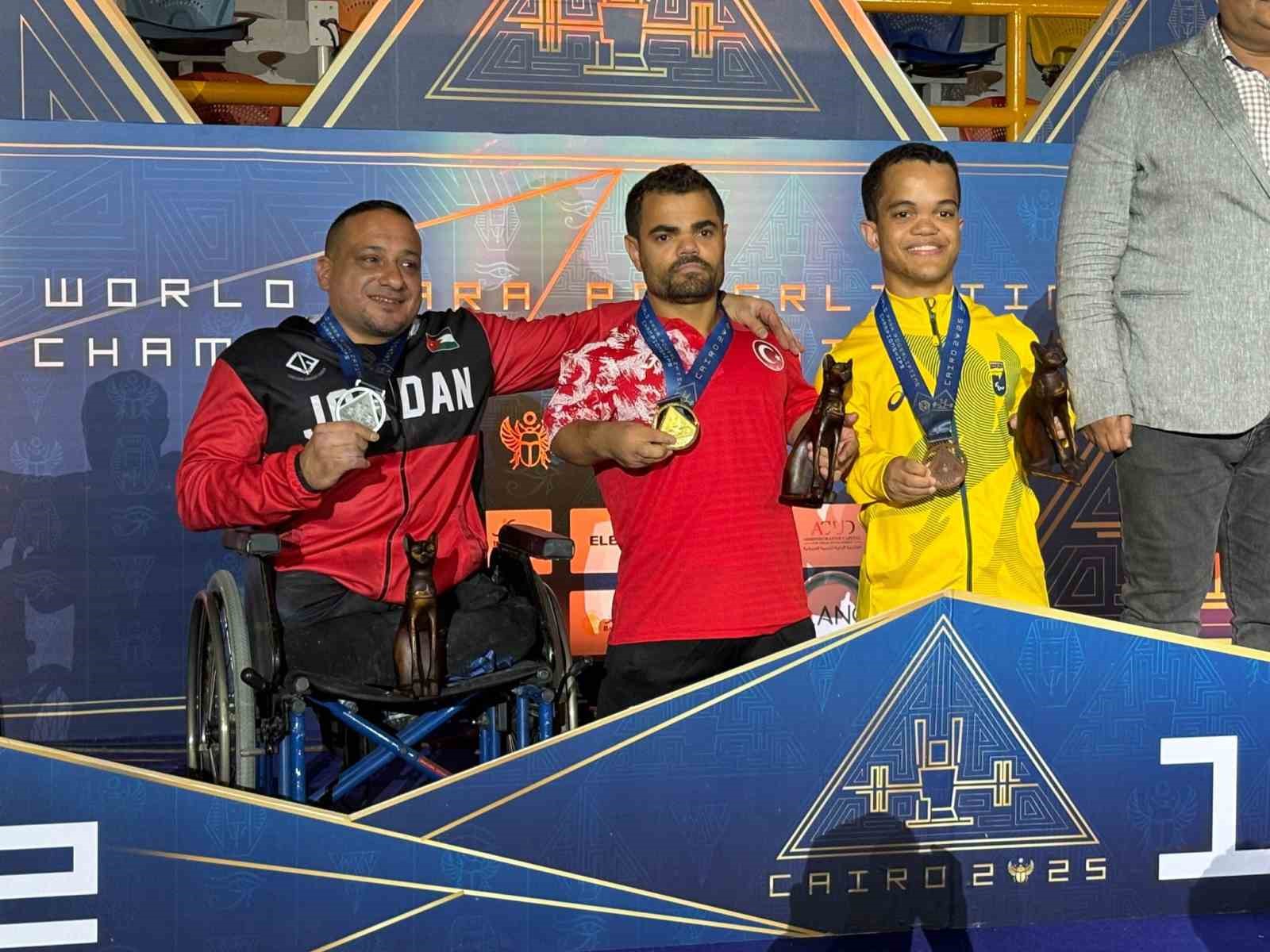 Abdullah Kayapınar, dünya şampiyonu oldu