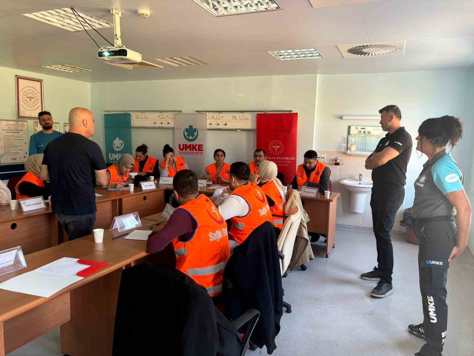 Elazığ’da hastane afet ve acil durum planı eğitimi