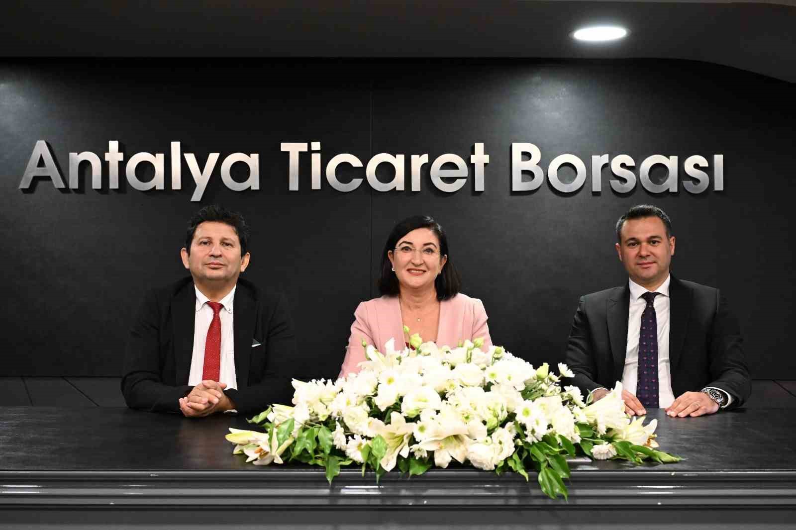 Antalya’da ’Tarım Gündem’ toplantısında israfa dikkat çekildi