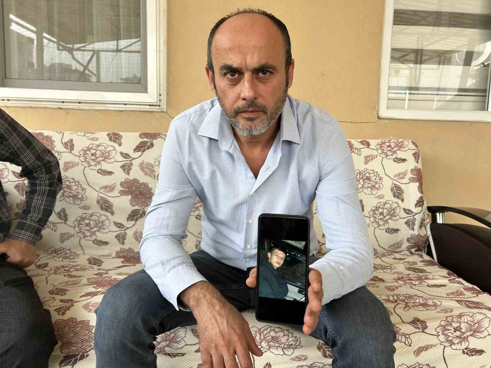 Babasının gözyaşlarıyla 