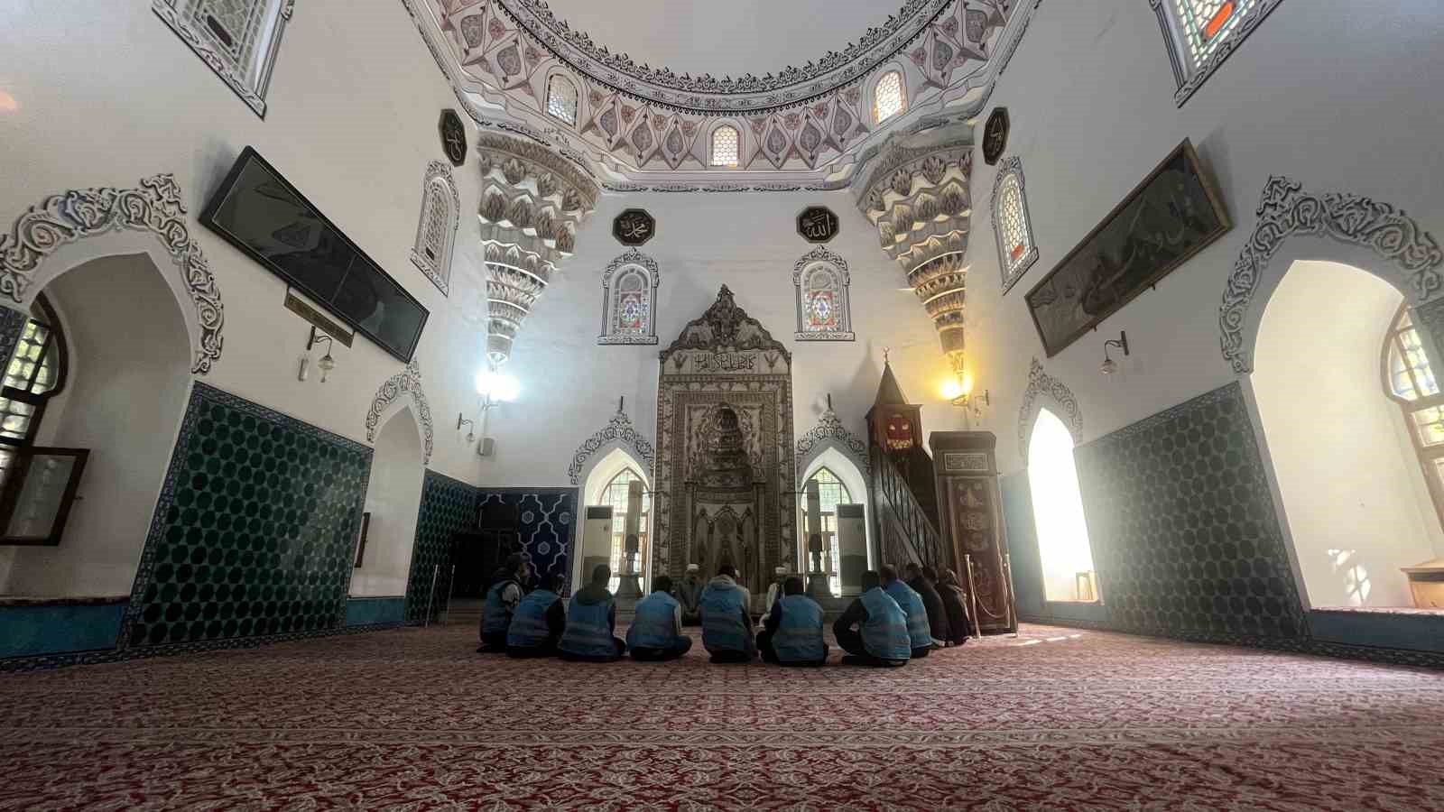 Denetimli serbestlik yükümlüleri, Muradiye Külliyesi’nde