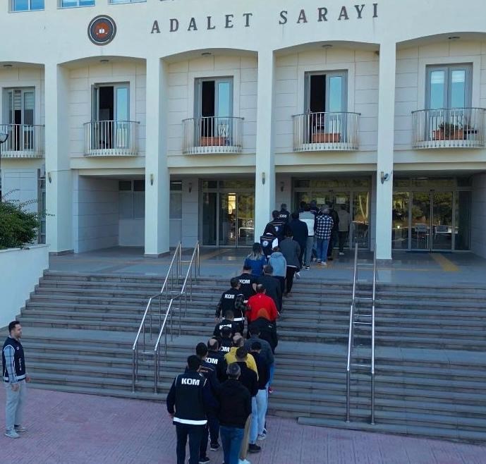 Bodrum merkezli dev göçmen kaçakçılığı operasyonu: 18 tutuklama