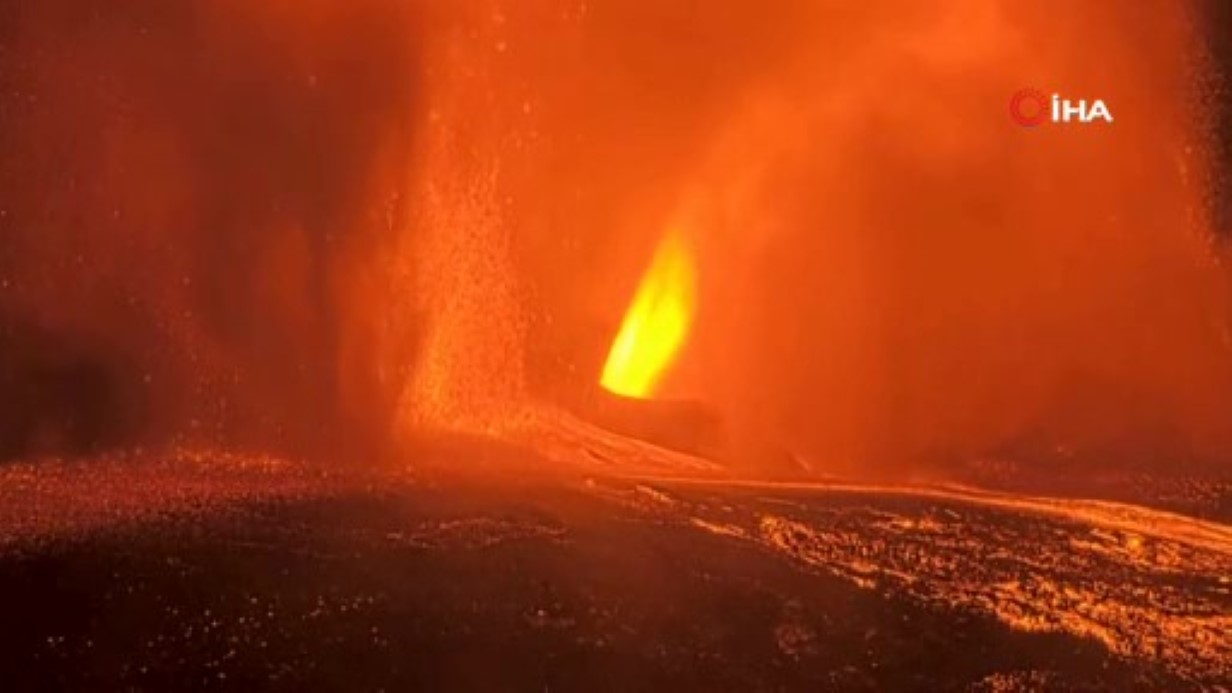 Hawaii'deki yanardağda aralık ayından bu yana 35. patlama