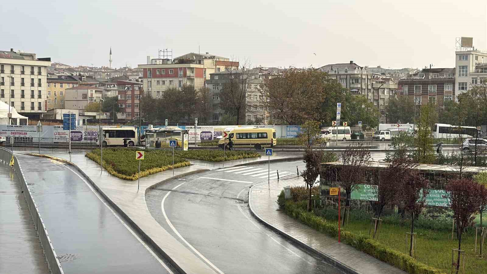 İstanbul güne yağmurla başladı